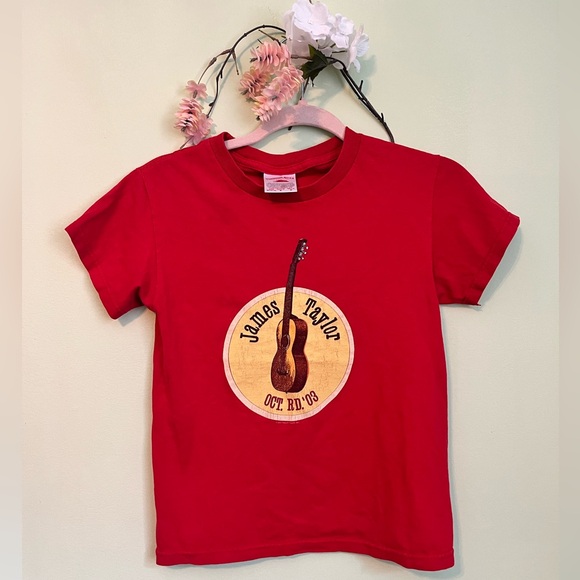 James Taylor | Concert Tee | Red Tshirt | Guitar | - Picture 1 of 4